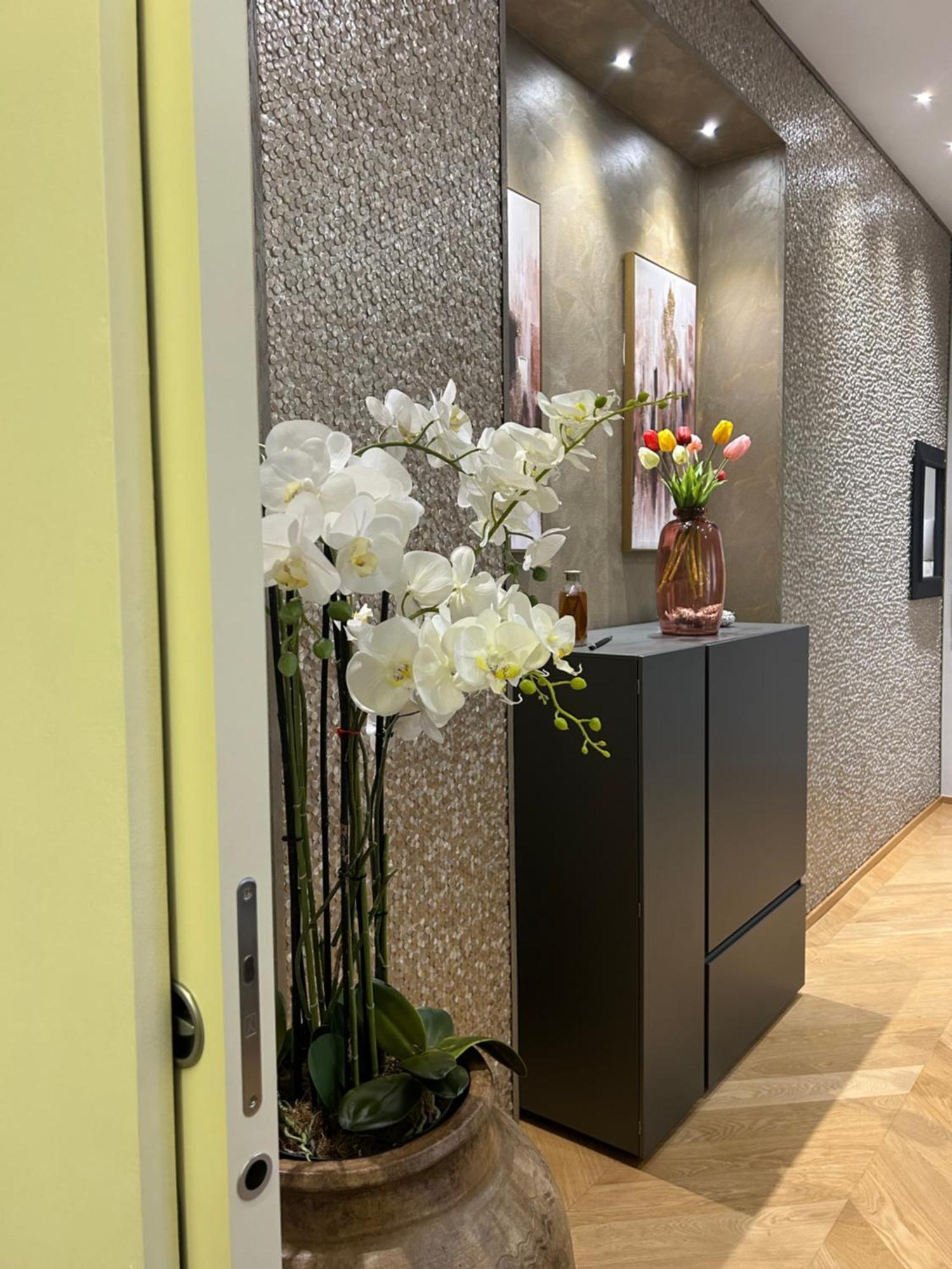 Luxury Gold Apartment Milan